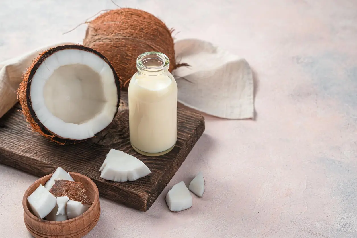 Os 6 benefícios do leite de coco para o seu cabelo!