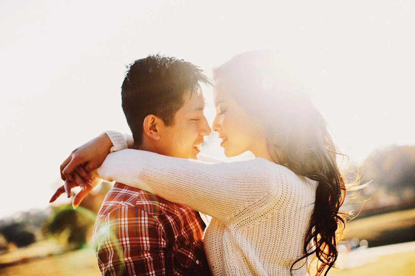 10 razões pelas quais estar em um relacionamento torna sua vida melhor e mais saudável
