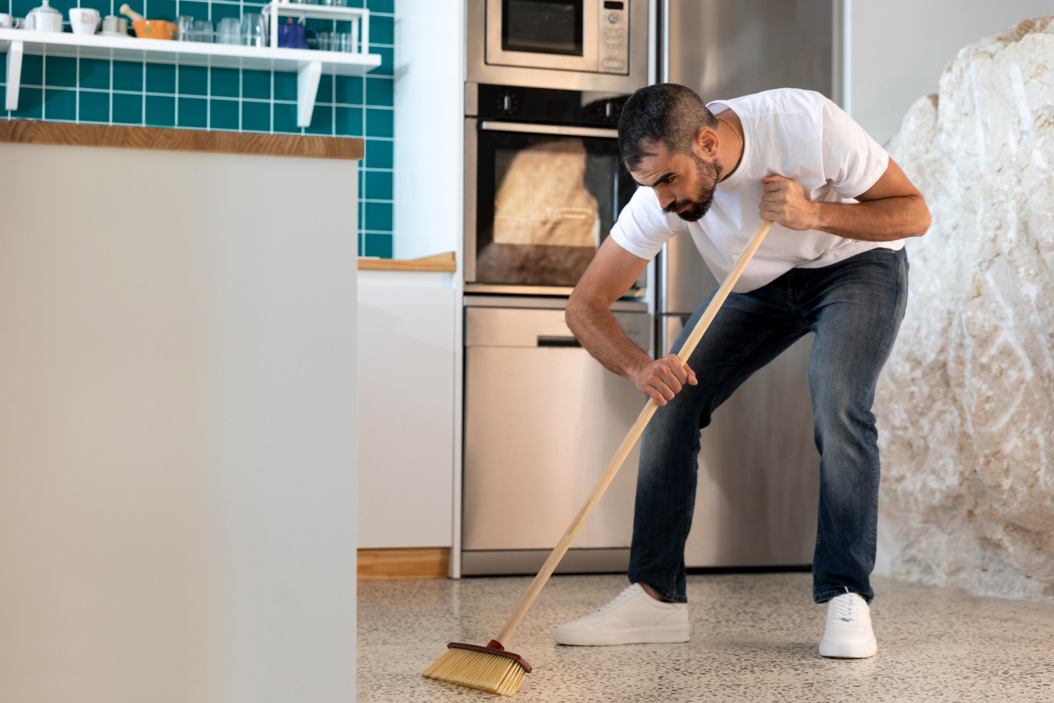 Aprenda esses métodos simples que vão te ajudar a remover pelos e poeiras de casa