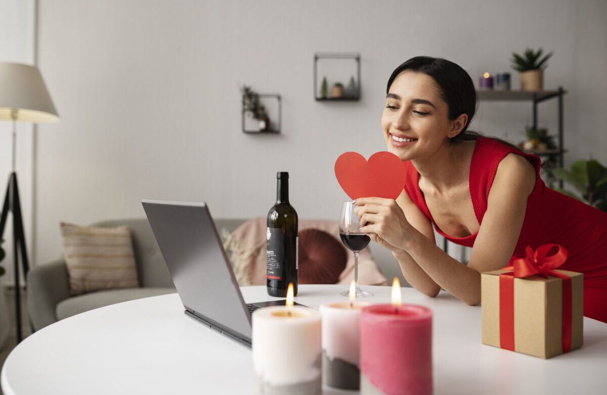 6 maneiras comprovadas de ter sucesso com namoro online