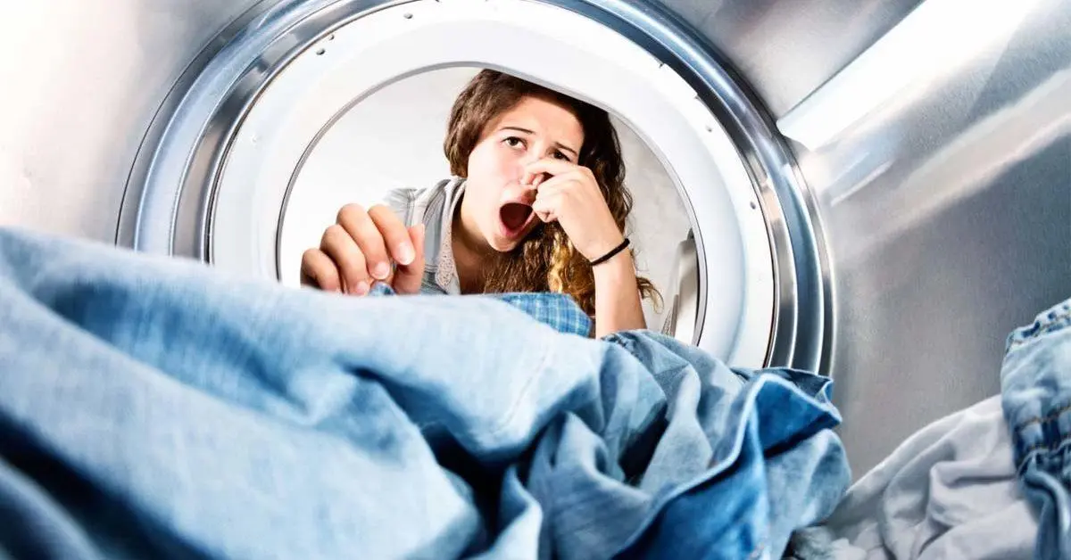 Como evitar que as roupas cheirem mal após a lavagem?