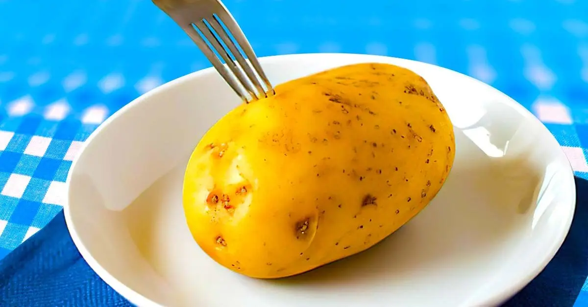 Porque é que é preciso picar as batatas antes de as ferver?
