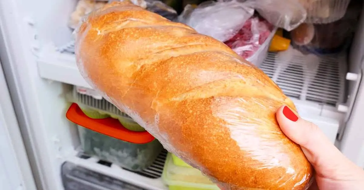 Veja por que você não deve mais guardar pão na geladeira