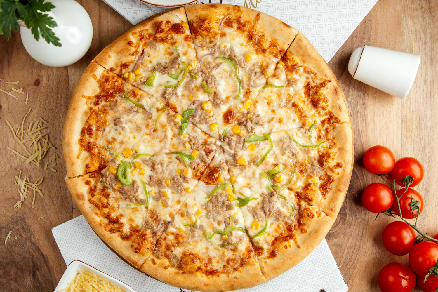 Deliciosa pizza carbonara de pancetta em apenas 30 minutos