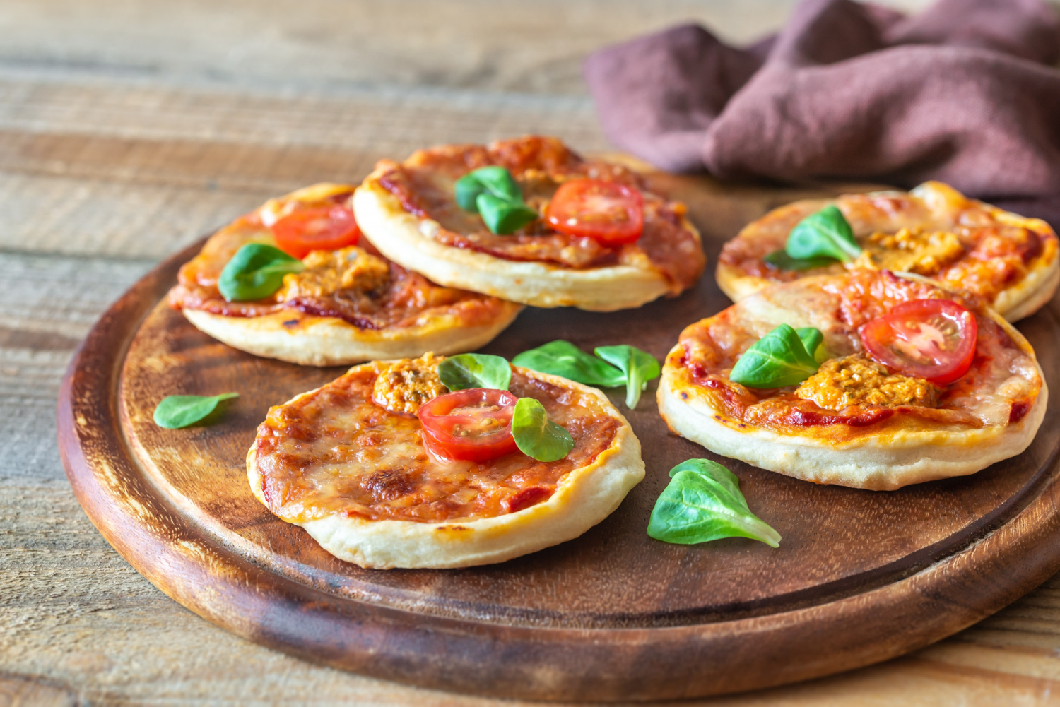  Mini pizza: uma deliciosa e criativa opção de lanche