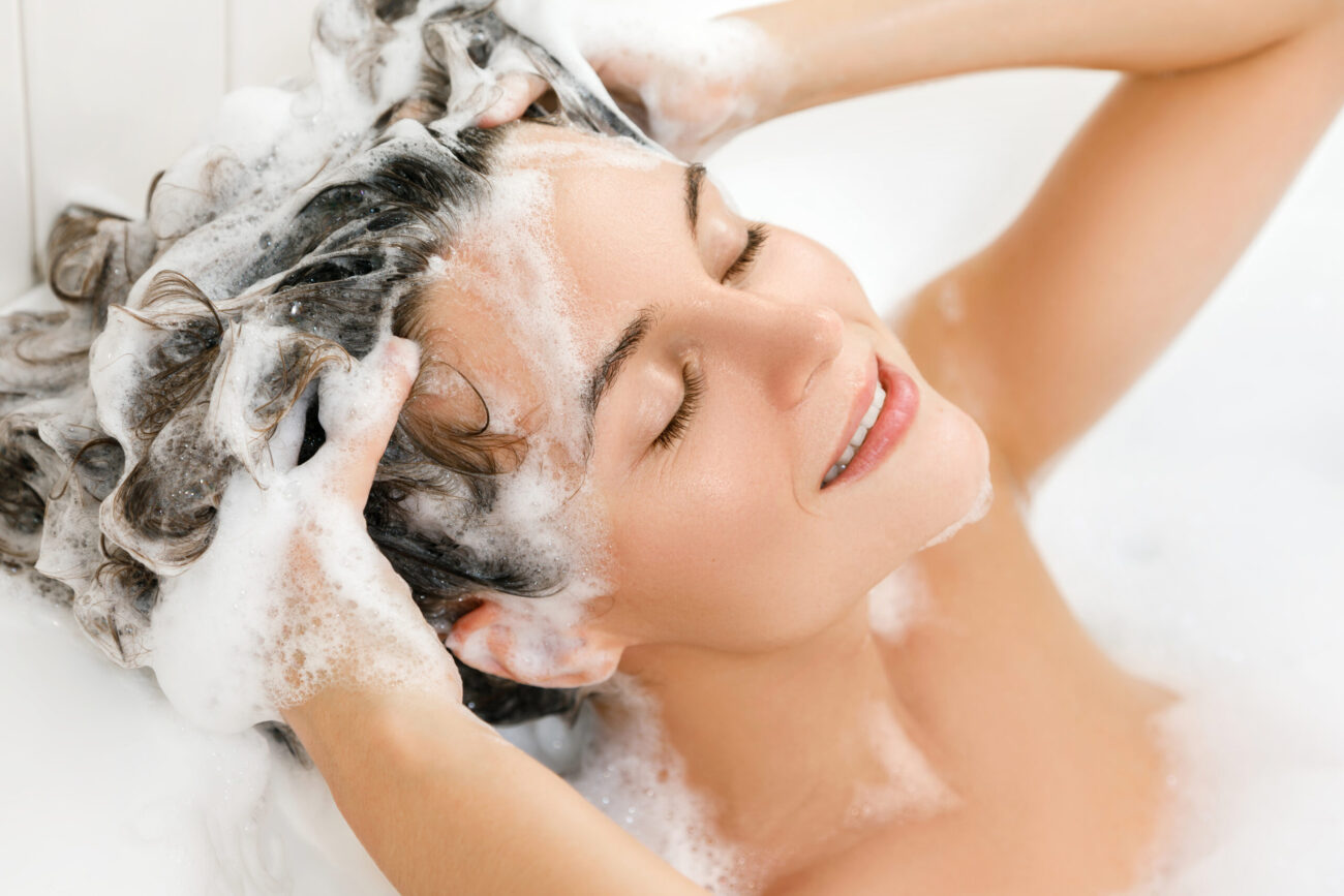 Como escolher o shampoo ideal para cada tipo de cabelo