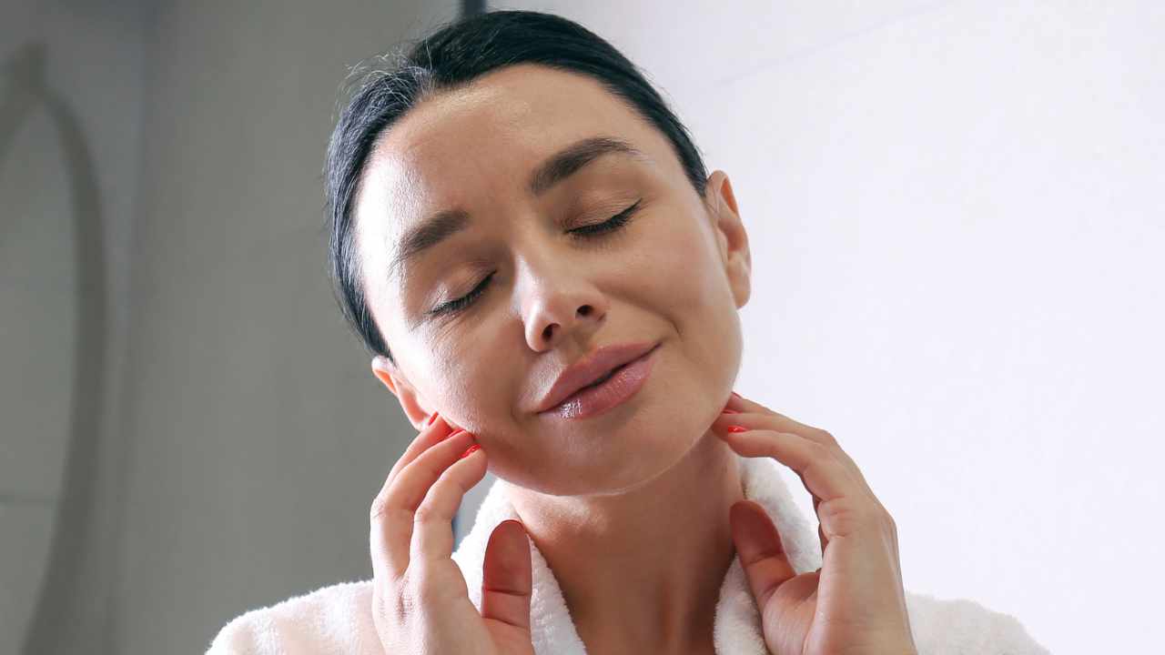 9 razões para usar niacinamida para uma pele radiante em todas as idades