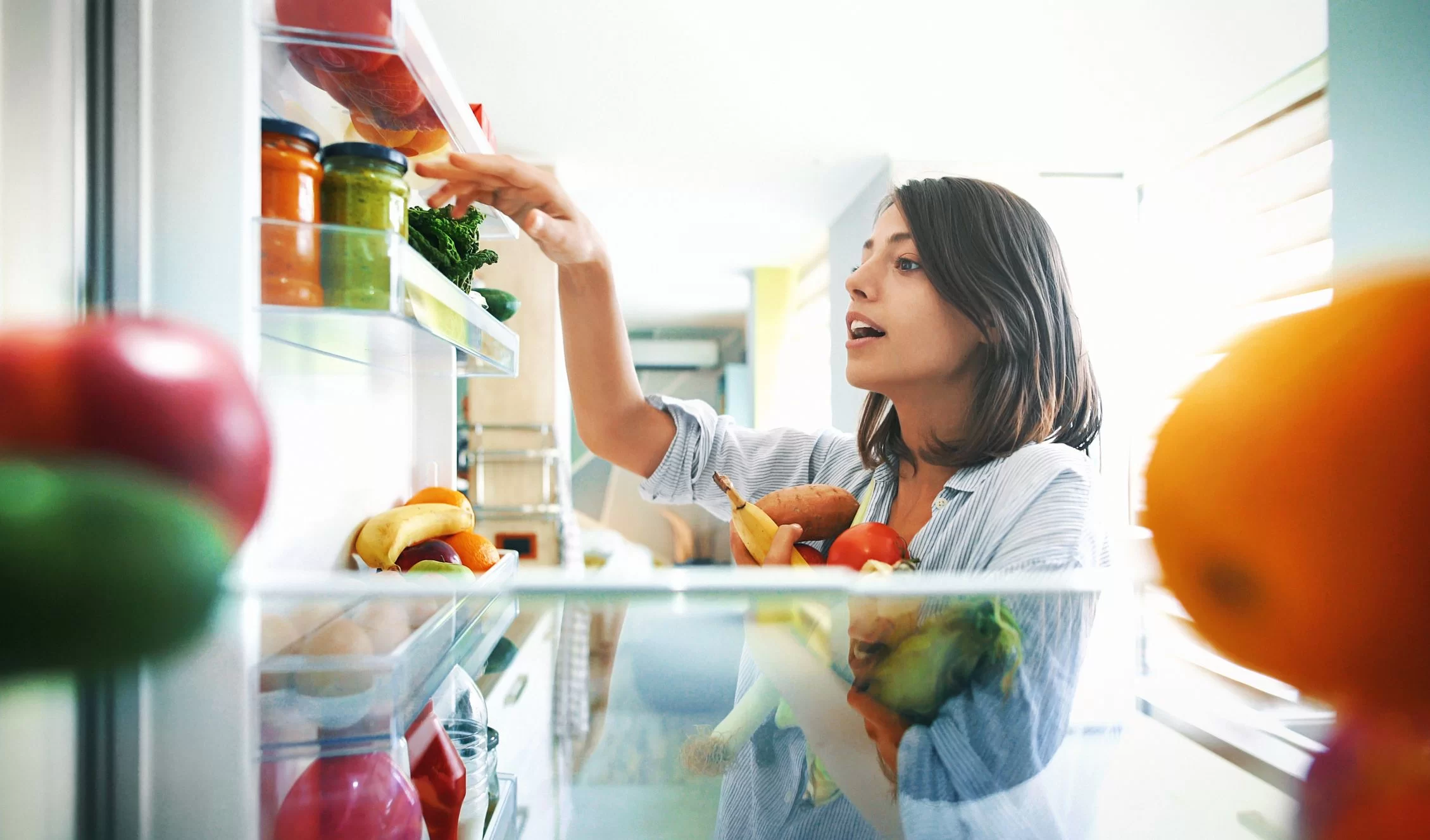 6 dicas infalíveis para manter frutas e legumes frescos por mais tempo na geladeira