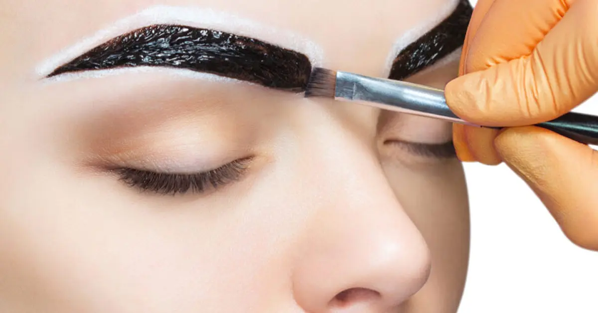 Soluções caseiras para sobrancelhas lindas sem precisar de pincéis ou produtos químicos