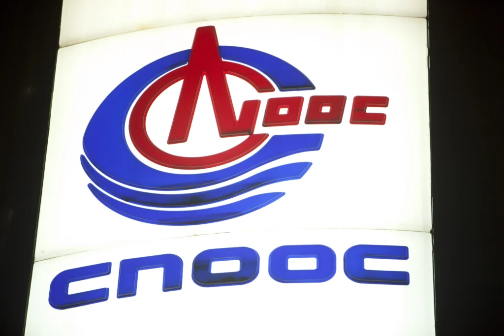 CNOOC assina quatro novos contratos e reforça atuação na exploração de petróleo no Brasil