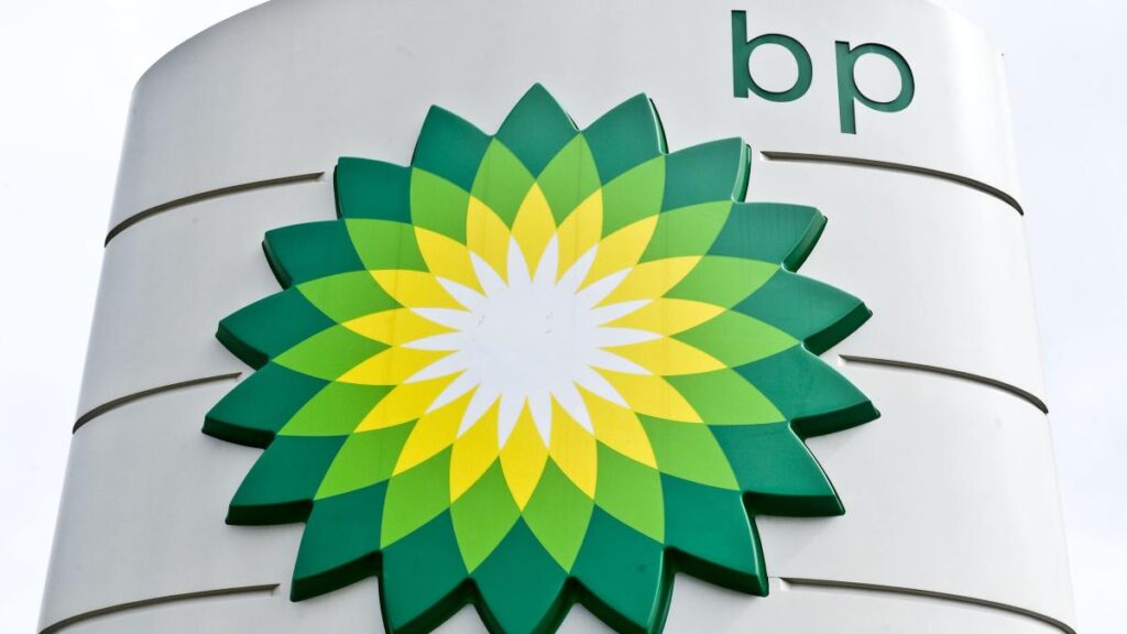 BP registra queda de 30% nos lucros com demanda em baixa e margens de refino enfraquecidas