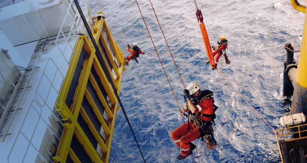 Como se tornar um alpinista industrial: passo a passo para uma carreira de sucesso