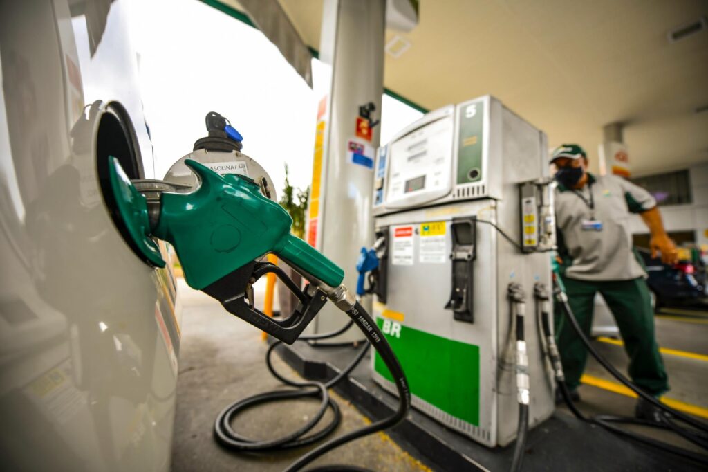 Petrobras eleva produção de gasolina a níveis recordes