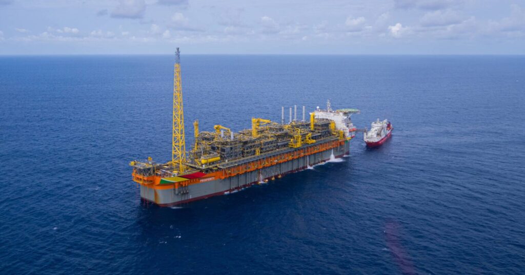 ExxonMobil expande domínio offshore com aquisição bilionária na Guiana