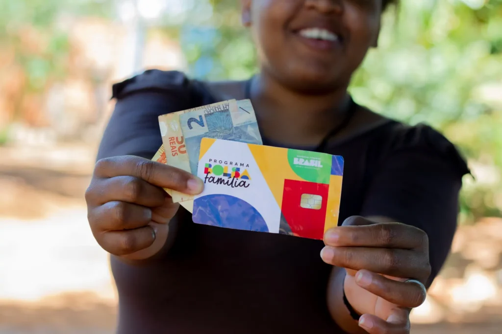 Bolsa Família desbloqueado? Descubra quando e como sacar seu benefício