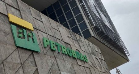 Petrobras libera dividendo milionário para 2026 — veja quanto investir para receber R$ 500 sem trabalhar Petrobras libera dividendo milionário para 2026 — veja quanto investir para receber R$ 500 sem trabalhar