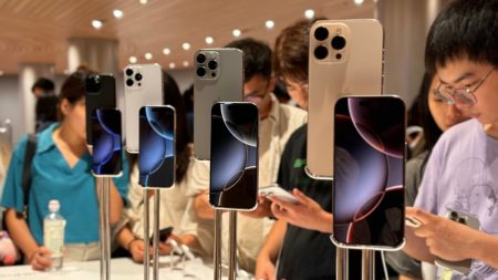 É bom mesmo comprar ações da Apple? Veja quanto rende investir na gigante da tecnologia É bom mesmo comprar ações da Apple? Veja quanto rende investir na gigante da tecnologia